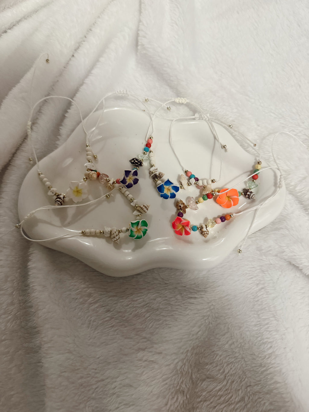 Adjustable Island Hibiscus Seashell Beaded String Bracelet