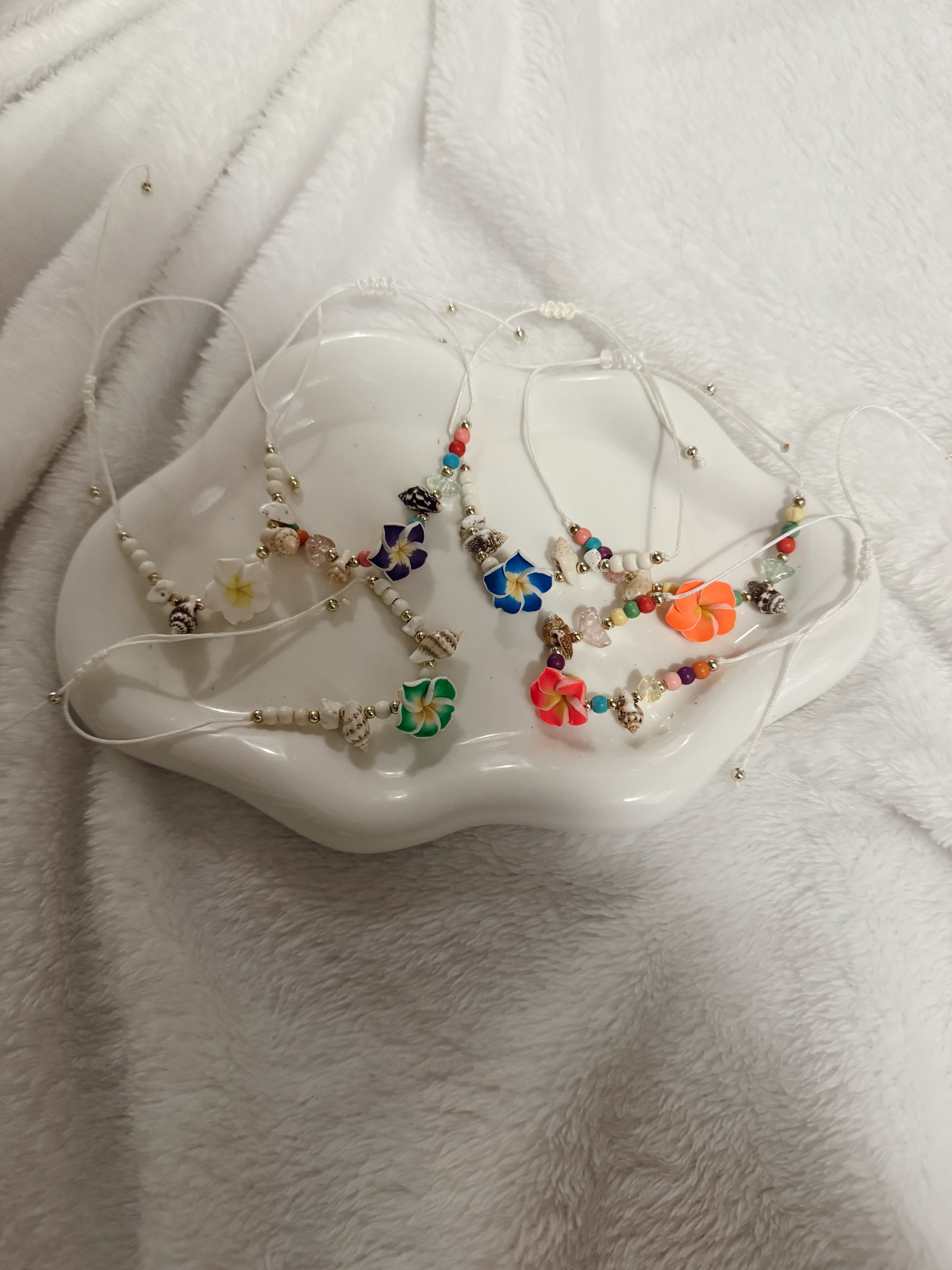 Adjustable Island Hibiscus Seashell Beaded String Bracelet